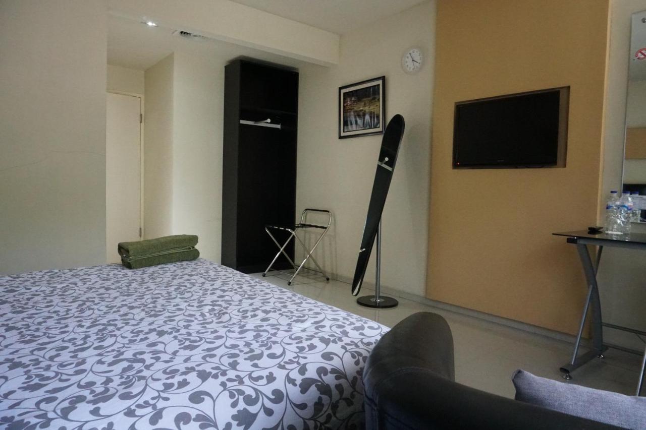 Tomohon Jhoanie Hotel מראה חיצוני תמונה